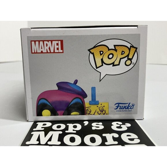 Funko Pop! Deadpool: Artist Deadpool 887 Exclusive Figure With Proctector - Picture 6 of 11